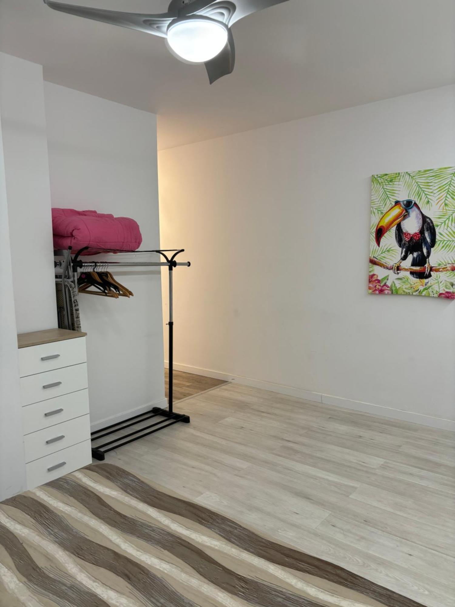 Apartamento Blanco Y Negro En El Centro Alicante Exterior photo